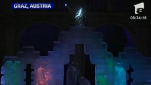 Inedit: Ieslea lui Isus Hristos, din gheaţă