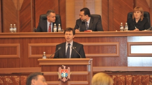 Deputaţii revin astăzi la examinarea politicii bugetar-fiscale