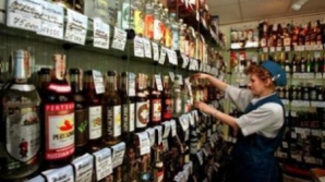 Moldoveanul ghinionist: A furat o sticlă de vodcă, dar şi-a pierdut actul de identitate în magazin