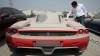Un Ferrari de un milion de dolari, abandonat în Dubai (FOTO)