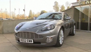  Supermaşinile lui James Bond: Sunt dotate cu lansatoare de rachete şi rezistă oricărui atac