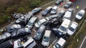 Accident în lanţ în Germania: Un om a murit