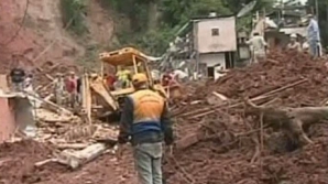 Vremea în lume: Ploile torenţiale şi alunecările de teren fac ravagii în Brazilia şi Filipine