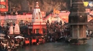 Sărbătoare în India: Mii de hinduşi marchează Festivalul Primăverii