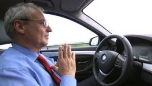 Maşina care se conduce singură VIDEO