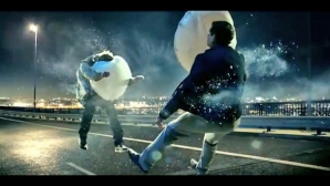 Reclamă: 30 de ani de când a fost instalat primul airbag VIDEO