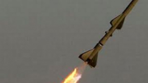 Iranul a testat cu succes o rachetă sol-mare cu rază lungă de acţiune