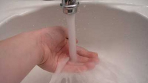 Apa caldă se ieftineşte! Tariful s-ar putea micşora cu 10 lei