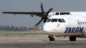 Zeci de pasageri, care urmau să zboare din Craiova spre Timişoara, au sărit din avion