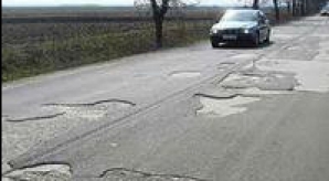 10 companii străine "se bat" pentru reconstrucţia drumului Sărăteni-Soroca