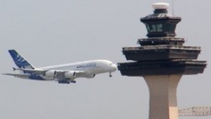 Dulce-i somnul: Controlori de trafic aerian, filmaţi dormind la serviciu VIDEO 