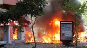 Explozie în Peru: Un centru comercial a fost cuprins de flăcări