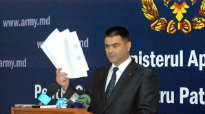 Marinuţa vrea 8 avioane şi 8 elicoptere, de 240 de milioane de dolari, pentru apărarea frontierei de stat VIDEO