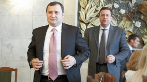 Filat: Ne-am înţeles asupra modificărilor în Constituţie. Lupu: Să nu punem carul în faţa boilor