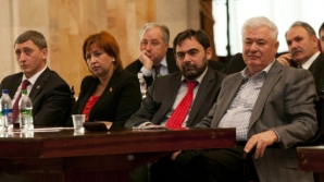 "PCRM şi-a schimbat planurile, nu mai vrea anticipate"