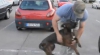 Reacţia unui câine care îşi întâmpină stăpânul revenit acasă VIDEO