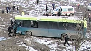 Autobuz răsturnat în această dimineaţă pe traseul Chişinău-Anenii Noi