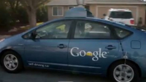  Google a testat maşina care se conduce singură. VEZI demonstraţia făcută de un orb