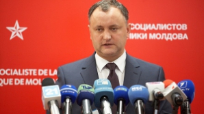 Dodon stabileşte relaţii cu comuniştii