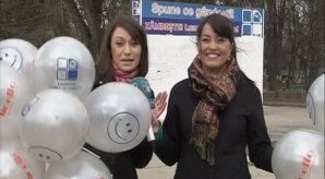 Prezentatoarele Publika TV Nataşa Medvedev şi Lili Lozan au îndemnat trecătorii să zâmbească