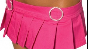 Îţi plac fustele scurte? Vezi ce spune lungimea fustei despre o femeie