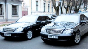 Limuzine de serviciu de jumătate de milion de euro pentru Timofti, Filat şi Lupu