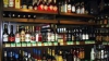 Oamenii de la sat, sceptici în ceea ce priveşte interzicerea comercializării alcoolului la ore târzii 