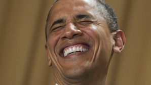 Beckham, tachinat de Obama! "Ai putea fi tată pentru mulţi coechipieri"