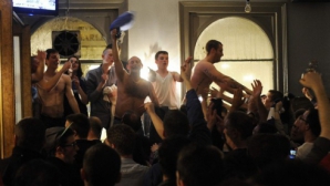 Sărbătoare la Londra, după ce echipa lui Roman Abramovici a câştigat trofeul Champions League VIDEO