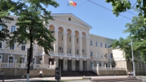 Demisii la MAI! Poliţiştii prinşi cu mită "zboară" din funcţii