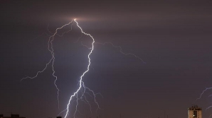 Mexicul, în alertă! Meteorologii au anunţat că un uragan puternic va lovi ţara 