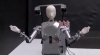 Japonezii au creat un robot care poate fi purtat pe umăr 