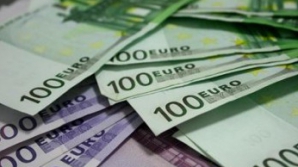 Angajat al Primăriei Chişinău cere 10 mii de euro şi promite să influenţeze judecătorii