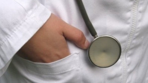 Medicii români ameninţă cu DEMISIA ÎN MASĂ, dacă nu le vor fi majorate salariile