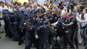 Proteste la Kiev: Sute de susţinători ai Iuliei Timoşenko au manifestat în capitala ucraineană 