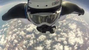 Salt incredibil! A sfidat moartea şi a stabilit patru recorduri mondiale VIDEO 