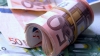 Euro câştigă teren în faţa monedei naţionale