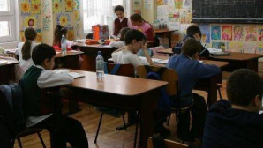 Guvernul lasă profesorii fără bani de concediu