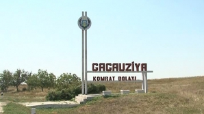 "Pedeapsă în versuri" pentru miniştrii care expediază autorităţilor de la Comrat scrisori doar în limba română