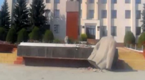 Monumentul lui Lenin din Donduşeni a fost demolat VIDEO