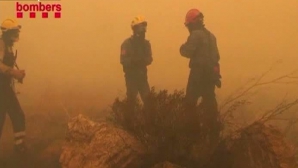 Natura se dezlănţuie: Incendii de vegetaţie în Spania şi furtună în China