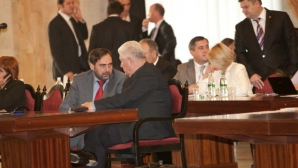 PCRM vrea adoptarea legii lustraţiei