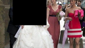 Preotul a crezut că îl vede pe Necuratul, când a intrat mireasa în biserică FOTO