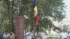 Drapel nou pe primăria din Larga. Tricolorul ars de soare şi rupt de vânt a fost înlocuit (VIDEO)