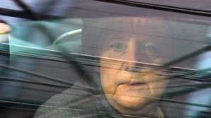 În loc de efectele vizitei lui Merkel în Moldova, presa străină scrie despre incidentul cu cocktailul Molotov