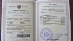 A dat 1.000 de euro ca să-i "corecteze" notele în diploma de BAC