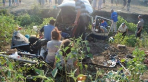 Compania căreia îi aparţine autobuzul "morţii" de la Ungheni NU A FOST VERIFICATĂ timp de opt ani