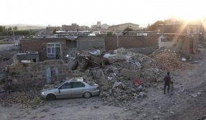 Două zile de doliu naţional în Iran. Cutremurele de vineri au ucis aproape 300 de oameni