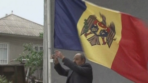 Drapelul Publika TV a ajuns în satul cu şase maeştri în sport. Tricolorul este arborat şi la Răuţel VIDEO