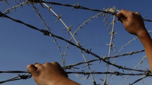 Grecia încearcă să oprească fluxul de imigranţi ilegali 